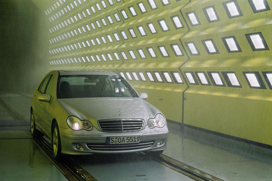  Mercedes-Benz C-Class 2004 года  (фото 28 из 88)